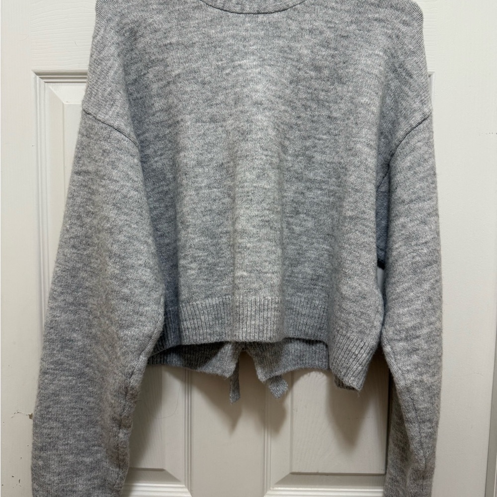 Reversible Gray Bow Sweater - Picture 7 of 8